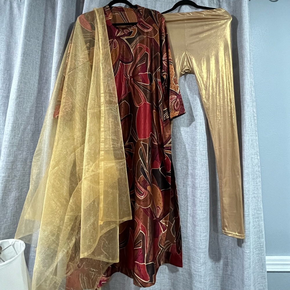 Kurti with leggings.